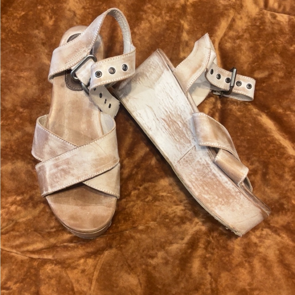 Freebird by Steven LaRae Sandals